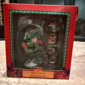 Vintage Mervyns CA Missions Series Accessory Set.